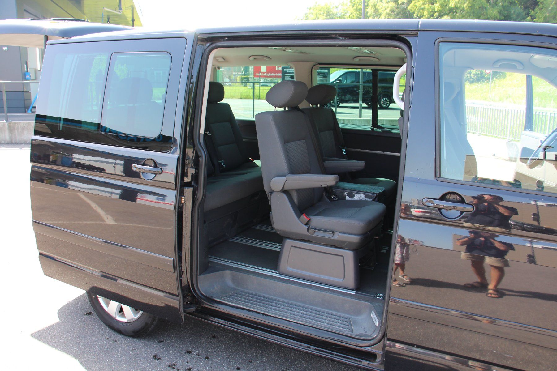 VW Automobili: VW T5 Multivan Comfortline 174 PS, event. Getriebeschaden – Difettoso da Eggenwil venduto da Patmaan 6
