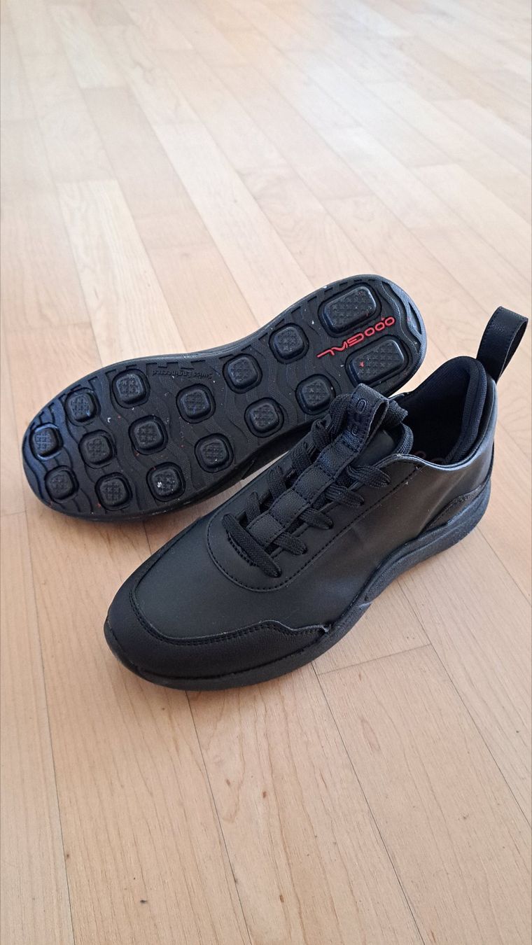 Scarpe da donna: Schwarze GNL Halbschuhe, Grösse 37 – Nuovo (secondo la descrizione) da Dübendorf venduto da Paritae