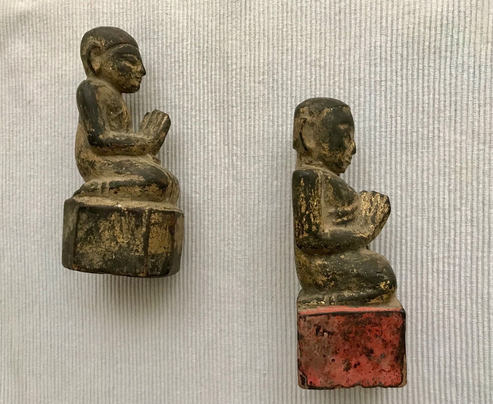 Statuette: Antike Holzfiguren, Adoranten – Usato da Basel venduto da nostanz 5