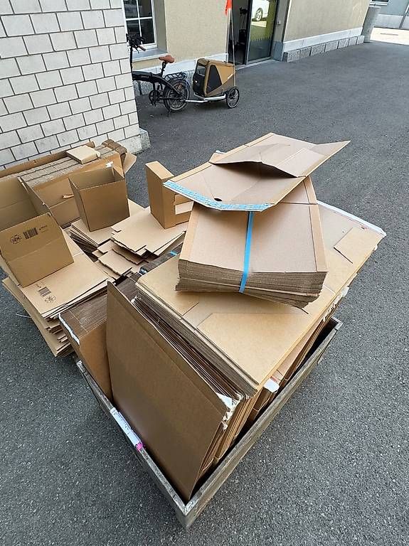 Füllmaterial: !!! SCHNÄPPCHEN !!! 4 PALETTEN Vpackungsmataerial – Neu (gemäss Beschreibung) aus Uttwil von Oers10 1