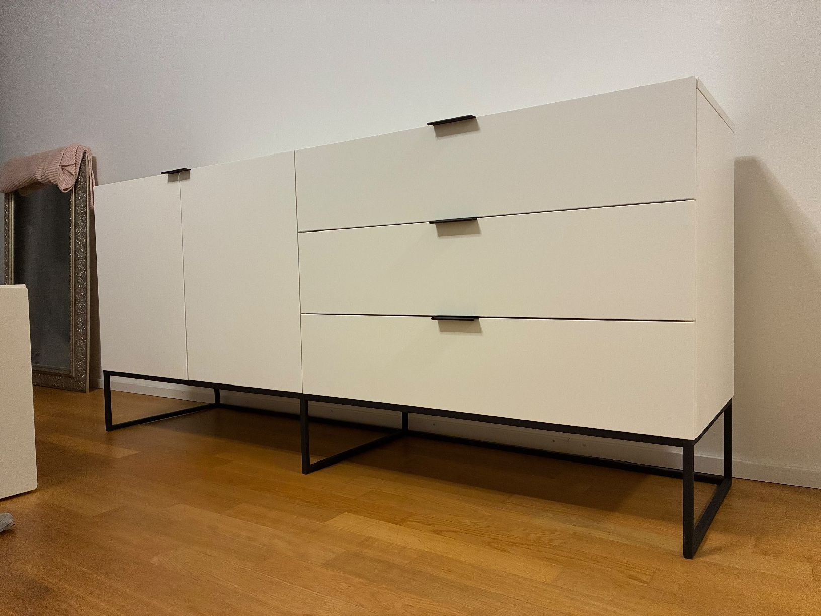 Westwing Cassettiere: Sideboard weiss mit drei Schubladen  – Usato da Münchenstein venduto da sabrinchen02 3
