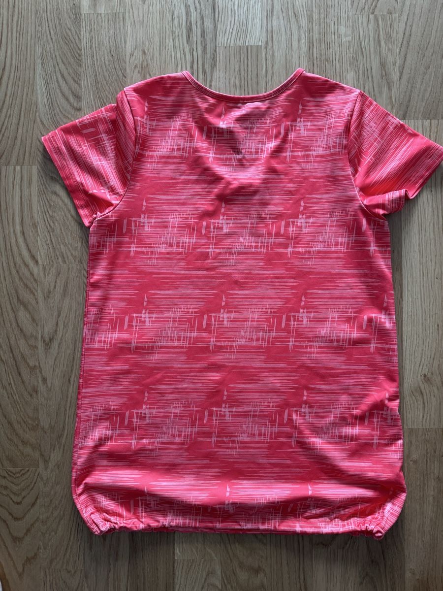 T-shirt:  Sportshirt – Usato da Zug venduto da sil_j6rl 1