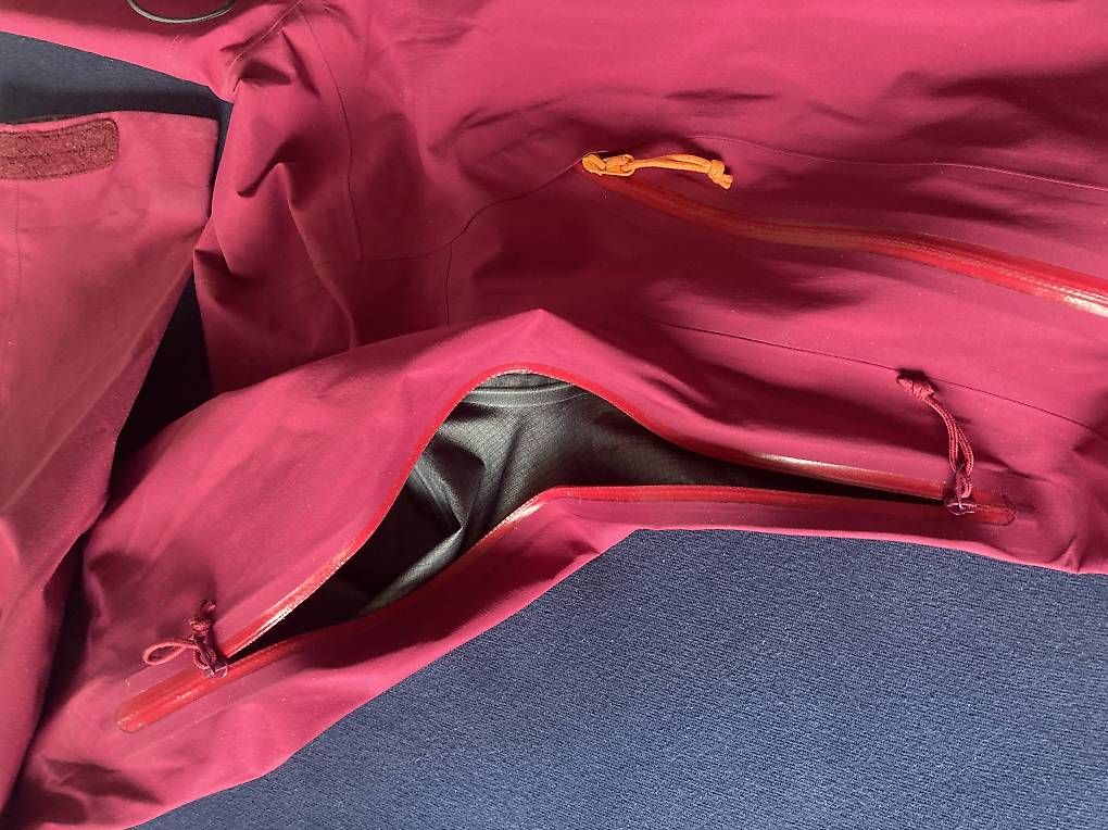 Vestes: Arcteryx beta, Gr. Damen M – D'occasion à Aegerten par viv_w9y5 2