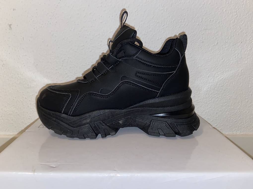 Scarpe da donna: Scarpe n 36 – Usato da Taverne venduto da micia79 1