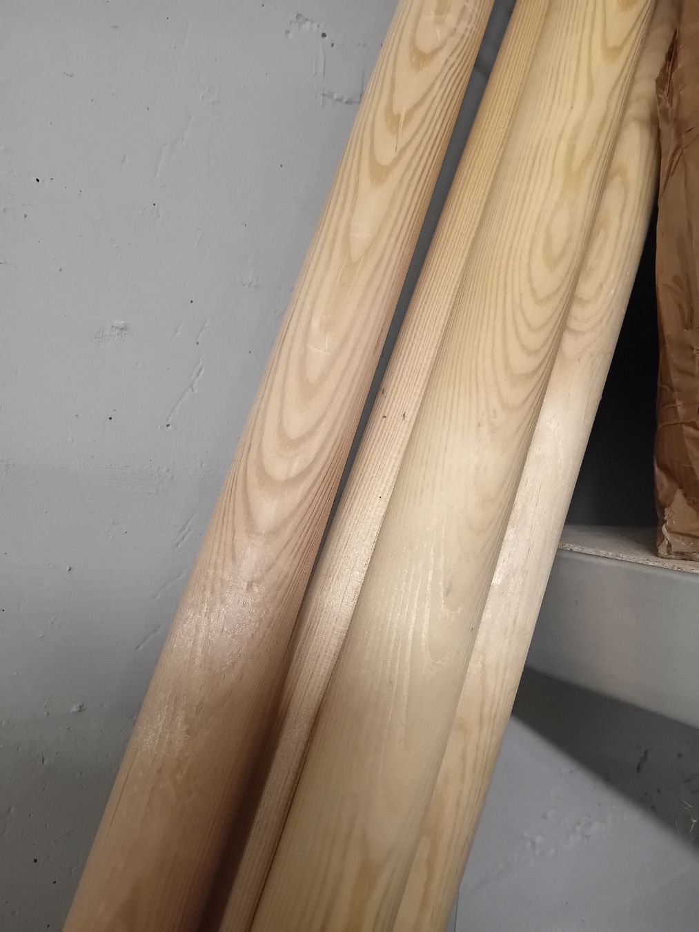 Articoli in legno: runde Holz Stangen ca 3.4 cm Durchmesser – Nuovo (secondo la descrizione) da Zürich venduto da Gillheri 1