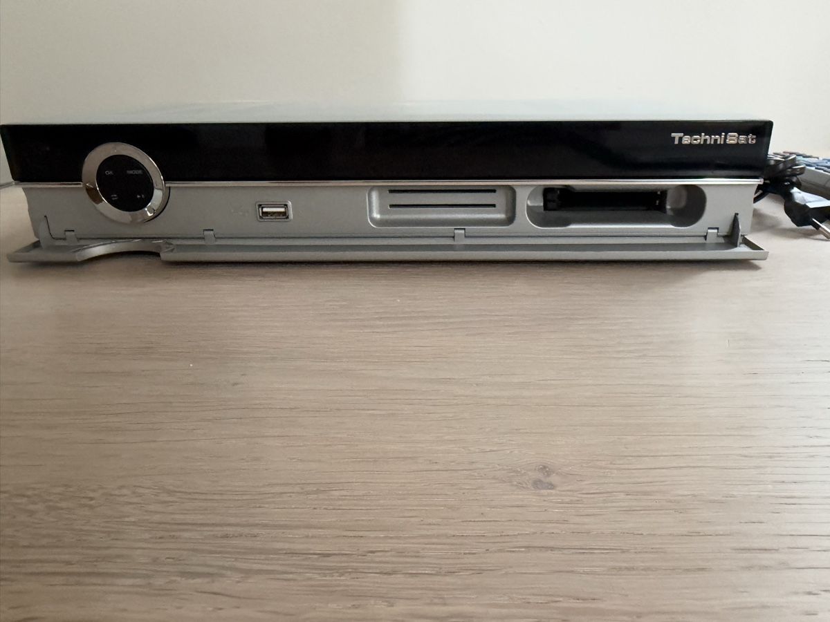 Technisat Ricevitori: TechniSat DigiCorder HD S2 – Nuovo (secondo la descrizione) da Dübendorf venduto da ursulina1 1