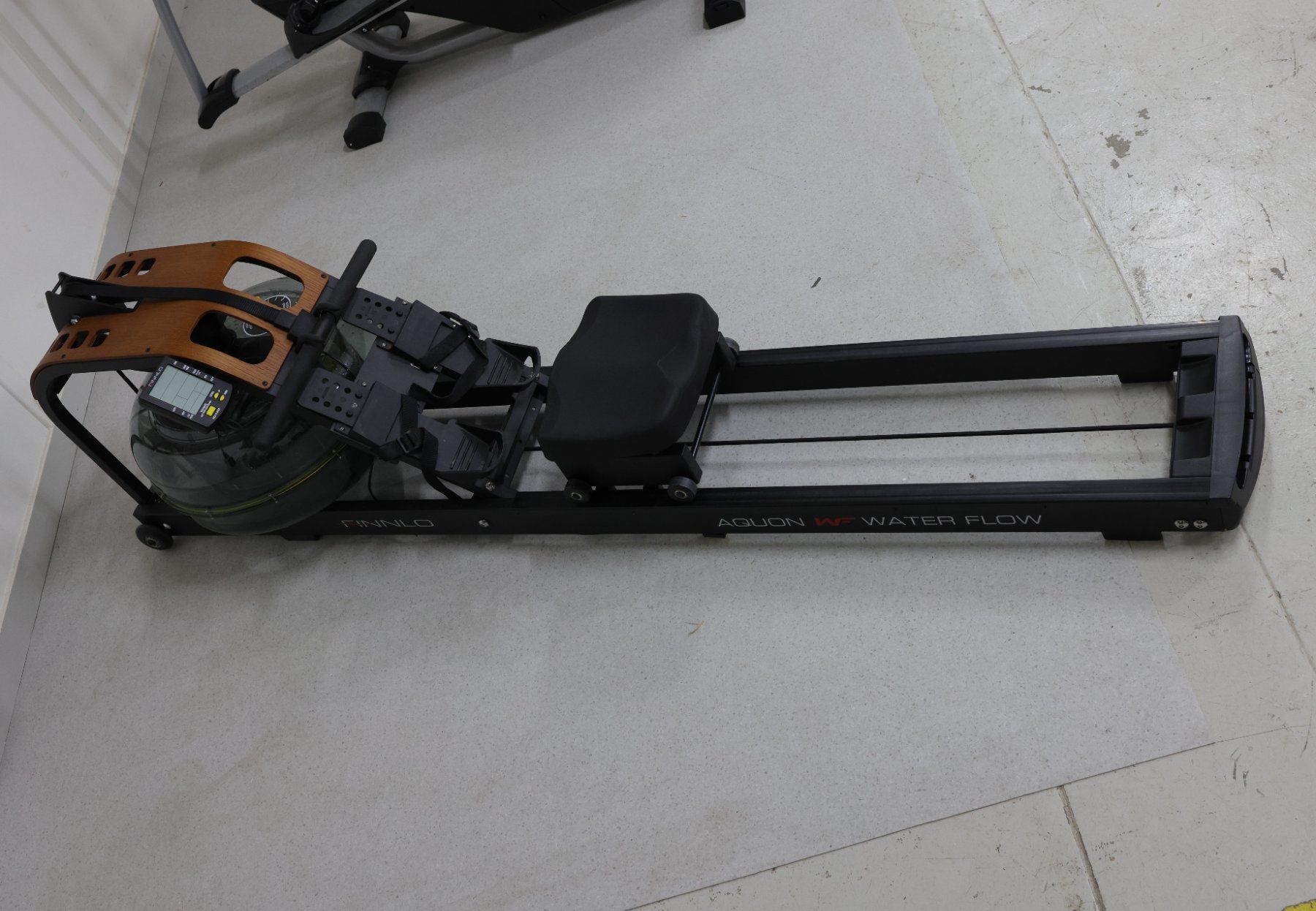 Finnlo Hometrainer: FINNLO - Rudergerät - Aquon Water Flow – Usato da Volketswil venduto da brockipfannenstil 1