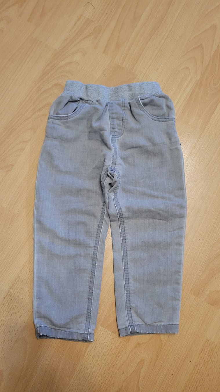 Pantalons: Hosen Grösse 98 – D'occasion à Muri AG par tabi4fun