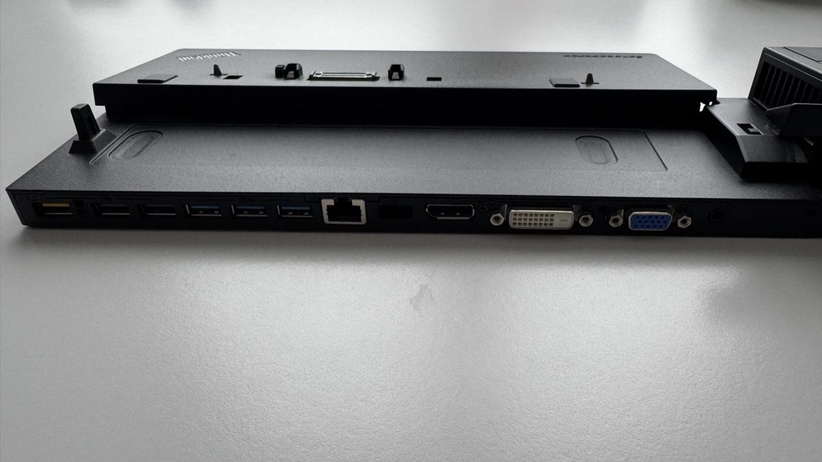 Lenovo Notebook: Lenovo ThinkPad Linux Laptop mit Dockingstation – Usato da Vordemwald venduto da Hopla63 7