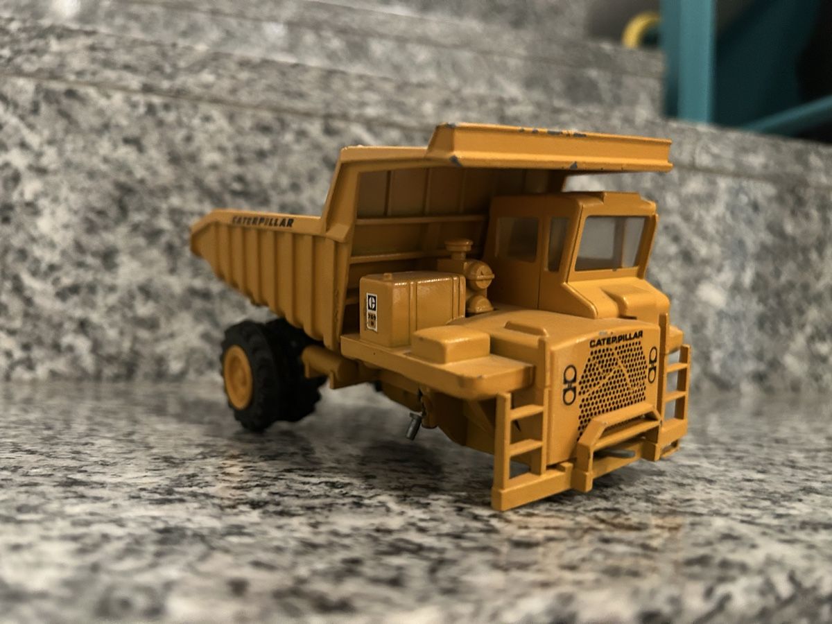Caterpillar Kits de montage: Cat 769 , 1:50 , Gescha – Défectueux à Horw par Tigercat635 1