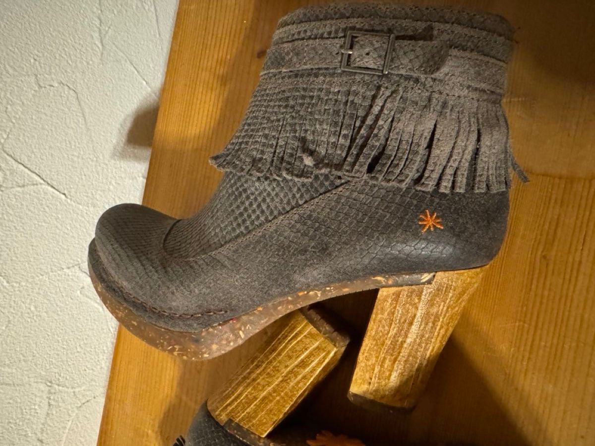 Art Scarpe da donna: * art Stiefeletten mit Fransen, Gr. 38, neuw. – Nuovo (secondo la descrizione) da Feldbrunnen venduto da Sunneschin 1