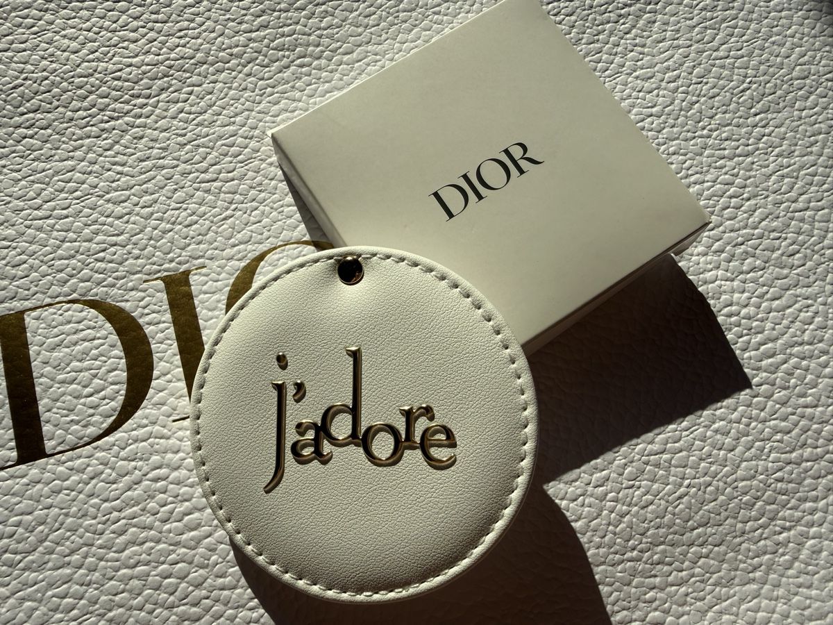 Miroirs: Dior J’adore pocket mirror – Neuf avec emballage d'origine à Luzern par sas_r89l