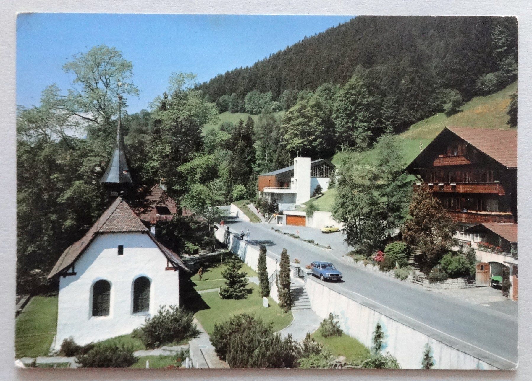 Cartoline postali: Beatenberg, Dorfstrasse, Ref. und Kath. Kirche – Difettoso da Fétigny venduto da Billy2miny
