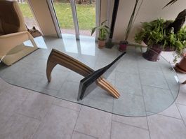 Zu verkaufen Designer Glastisch / table en verre de designer