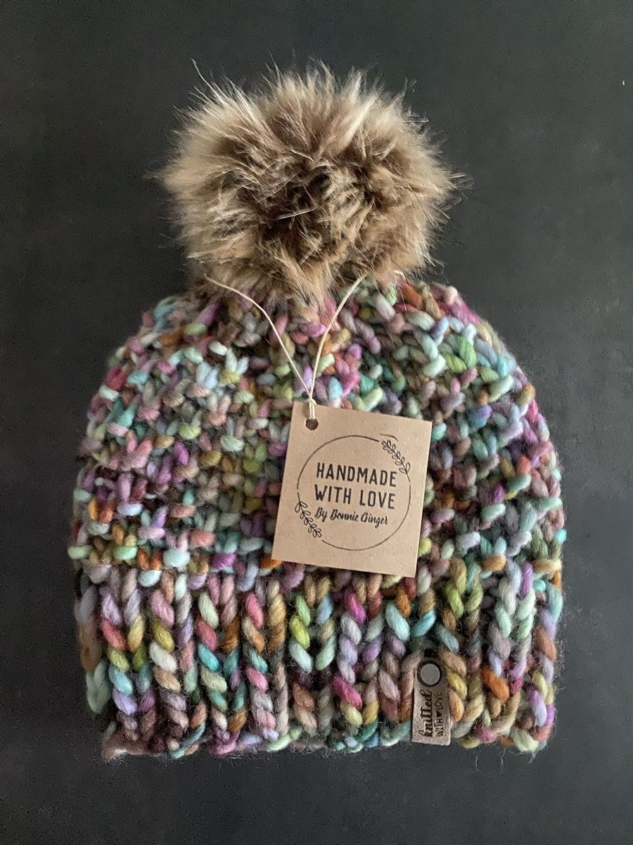 Copricapi, berretti & cappellini: Bonnet neuf - pièce unique – Nuovo e nell'imballaggio originale da Randogne venduto da BonnieG 3