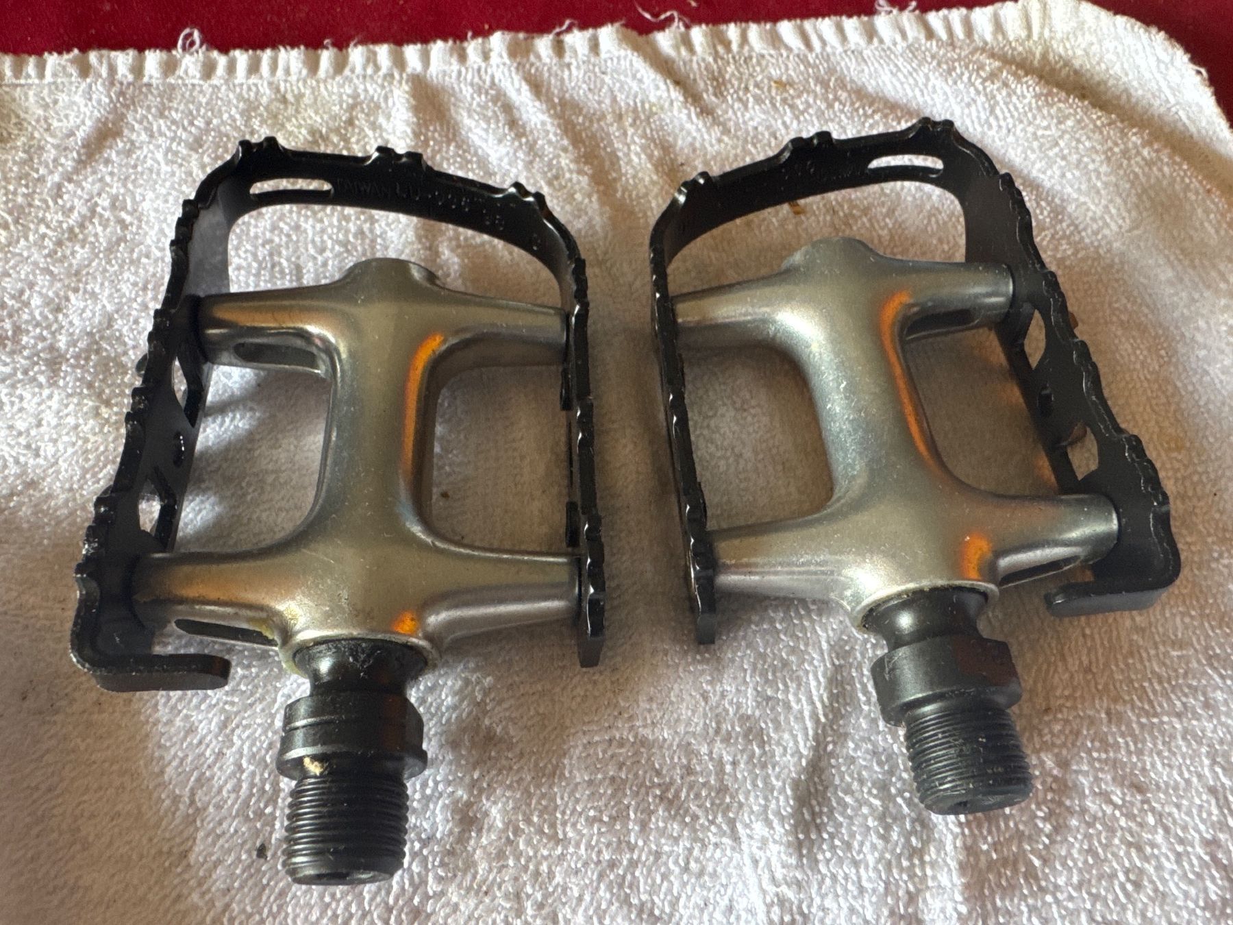 Pezzi di ricambio: Velopedalen Original Wellgo neu ungebraucht – Nuovo e nell'imballaggio originale da Fehraltorf venduto da habibi2008