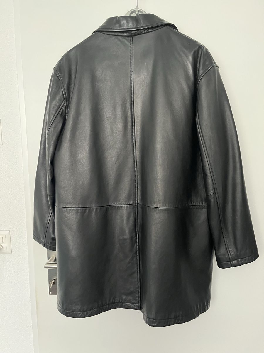 Giacche: Schwarze Winter Lederjacke mit warmem Futter, Grösse L – Usato da Thun venduto da elshei 1