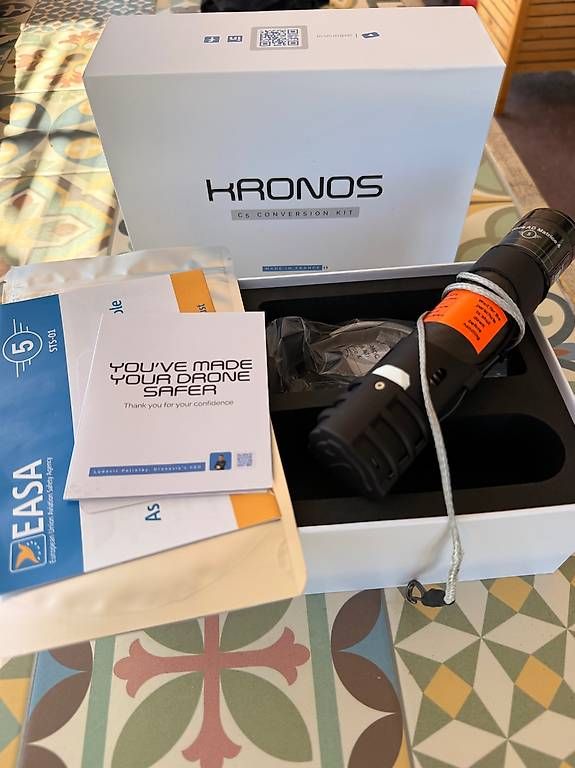 Altro per Ufficio & Commercio: Kit de certification C5 drone + Parachute Dronavia – Usato da Aproz (Nendaz) venduto da cha_9hjd 1