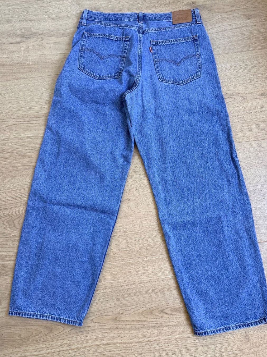 Levi's Jeans: Levis Baggy dad 31/32 – Usato da Mézières VD venduto da Unforgettable