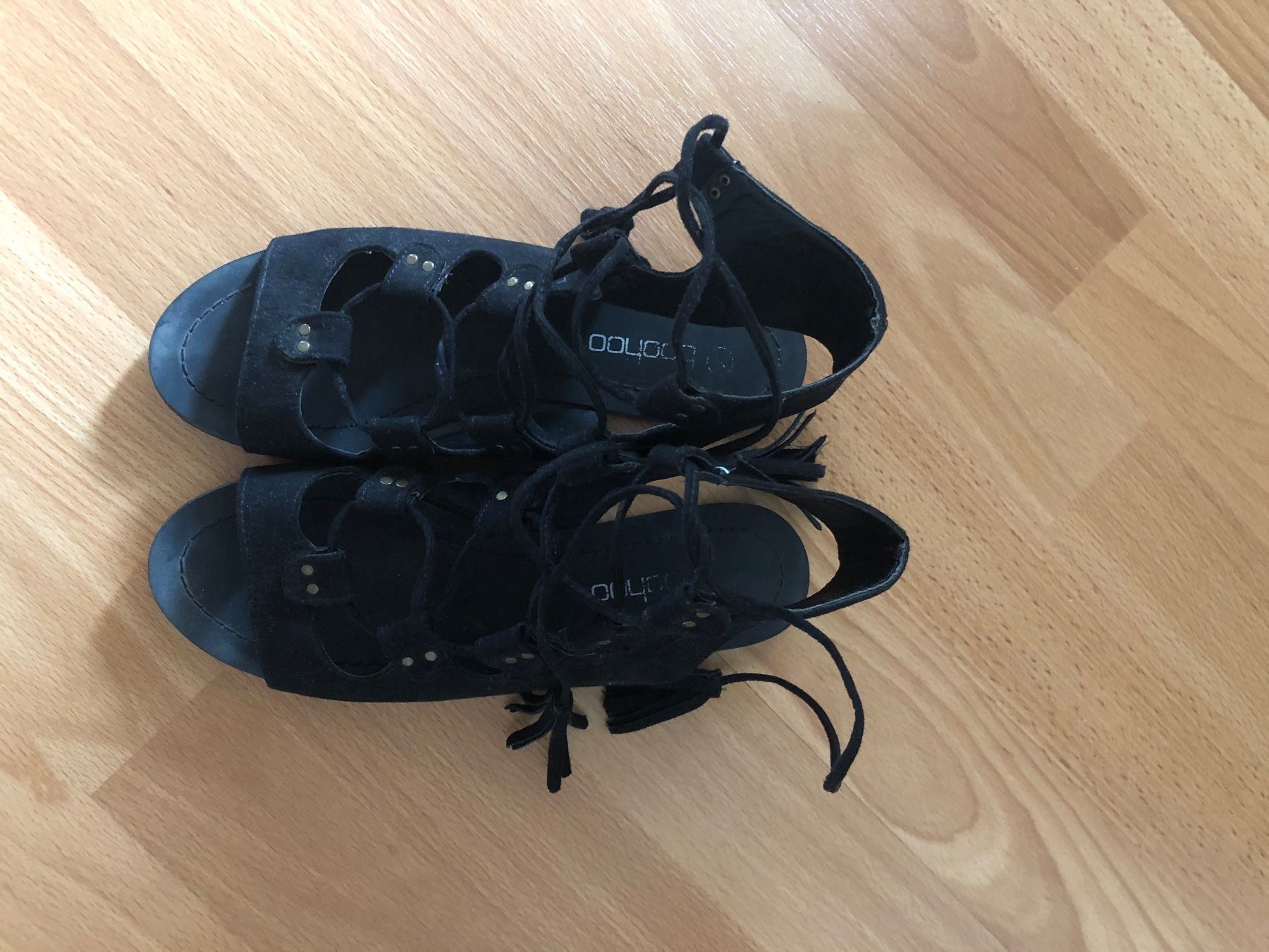 Scarpe da donna: Sandales noires BOOHOO – Usato da Lausanne venduto da amischle99 1