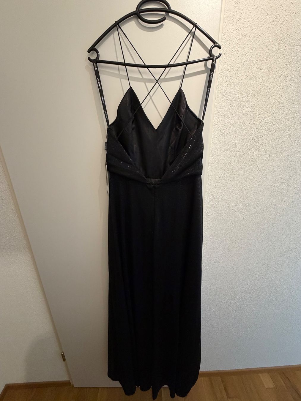 Vestiti: Schwares Abendkleid (glänzend) – Usato da Uster venduto da Trisch. 1