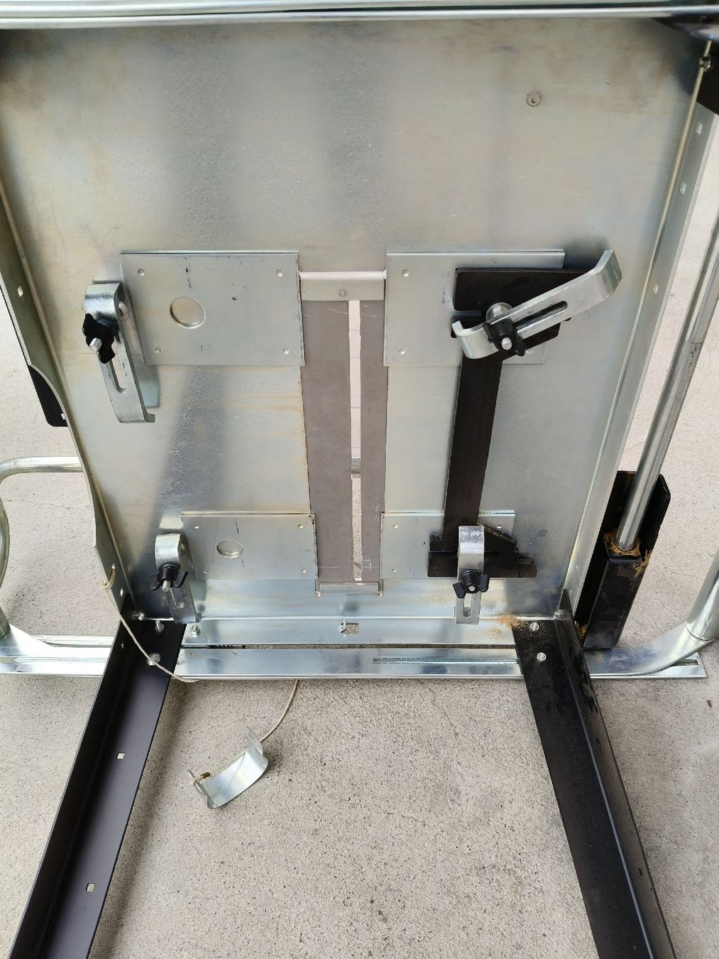 Toutes les machines: Bosch Handkreissägetisch Universal – D'occasion à Kappel am Albis par Casabon 1