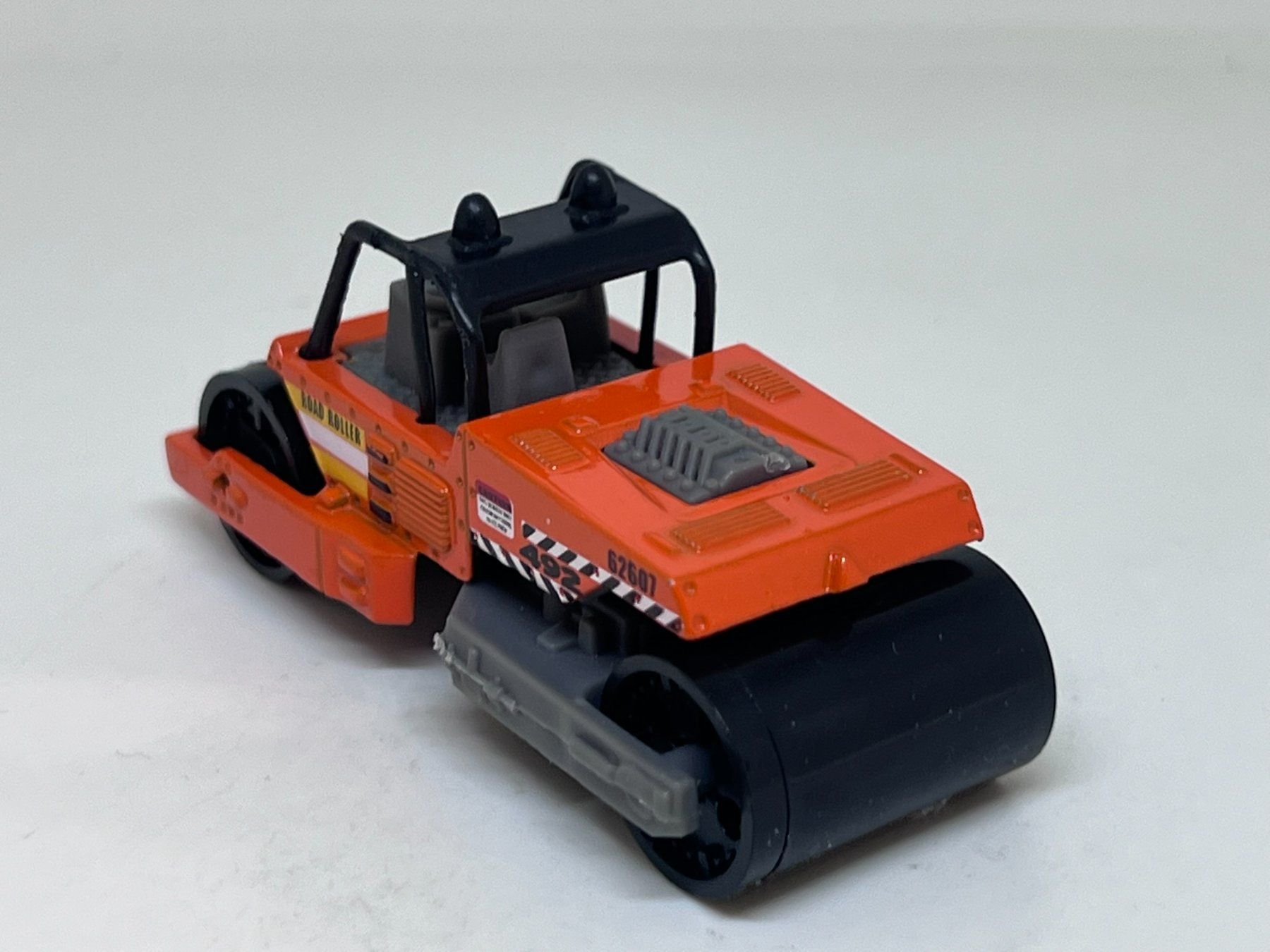 Matchbox Modellini d'auto: Matchbox Road Roller #804 – Usato da Wildegg venduto da LaaBoutique 2