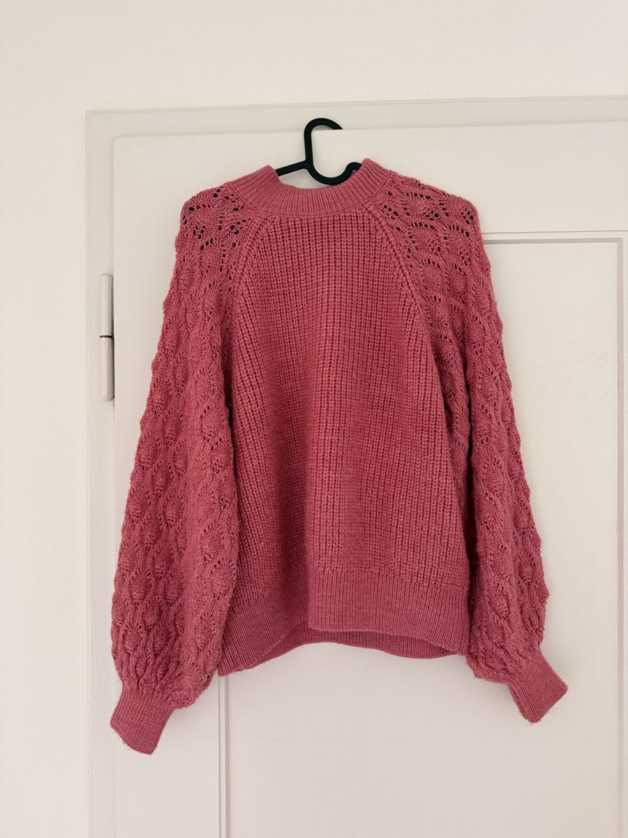 Maglioni & Felpe: Cozy Rose Knit Sweater  – Nuovo (secondo la descrizione) da Zürich venduto da ana_pb66