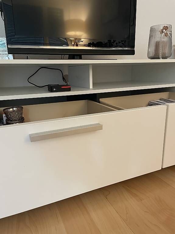 Mobili TV: Weisses TV-Möbel aus Holz – Usato da Lyss venduto da mal_t2fr 1