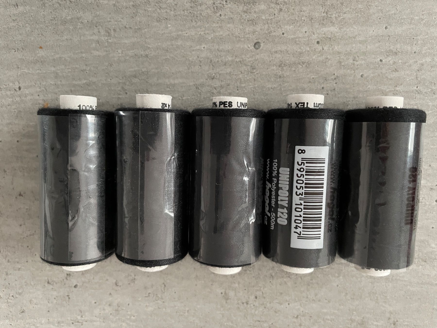 Cordicelle & Fili: 5 x 500m Polyester Nähgarn, Nähfaden schwarz NEU – Nuovo e nell'imballaggio originale da Rietheim venduto da Nugger