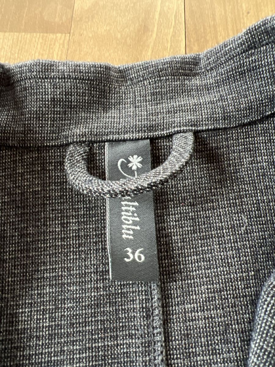 Giacche: Multiblu Damen Blazer Gr. 36, Grau, Top Zustand! – Nuovo (secondo la descrizione) da Münsingen venduto da est_s6vf 1