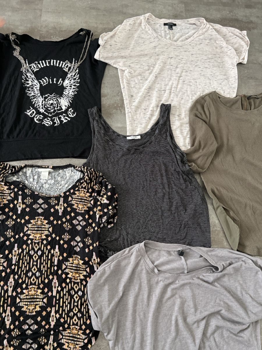 Kleiderpakete: 6 Shirts Grösse S – Gebraucht aus Witterswil von pinkomania 1