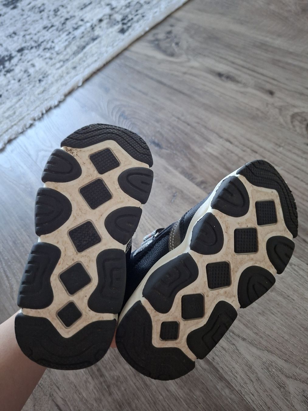 Esprit Scarpe per ragazzi: Schuhe Kinder Esprit Grösse 26 – Nuovo (secondo la descrizione) da Winterthur venduto da Ausmisten2026 1