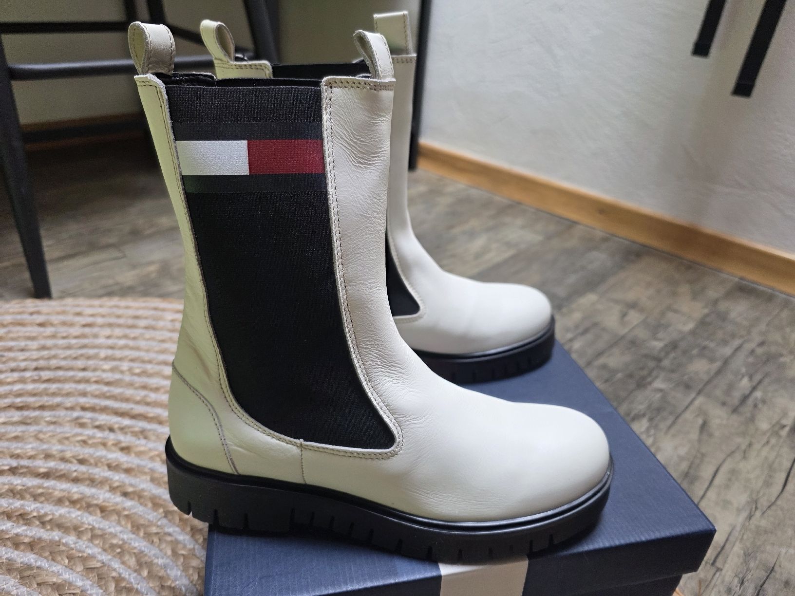 Tommy Hilfiger Damenschuhe: Tommy Jeans Stiefeletten – Neu und originalverpackt aus Zernez von mol_hd6r