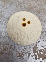 Porzellan: Ständer für Räucherstäbchen-mit Dekor