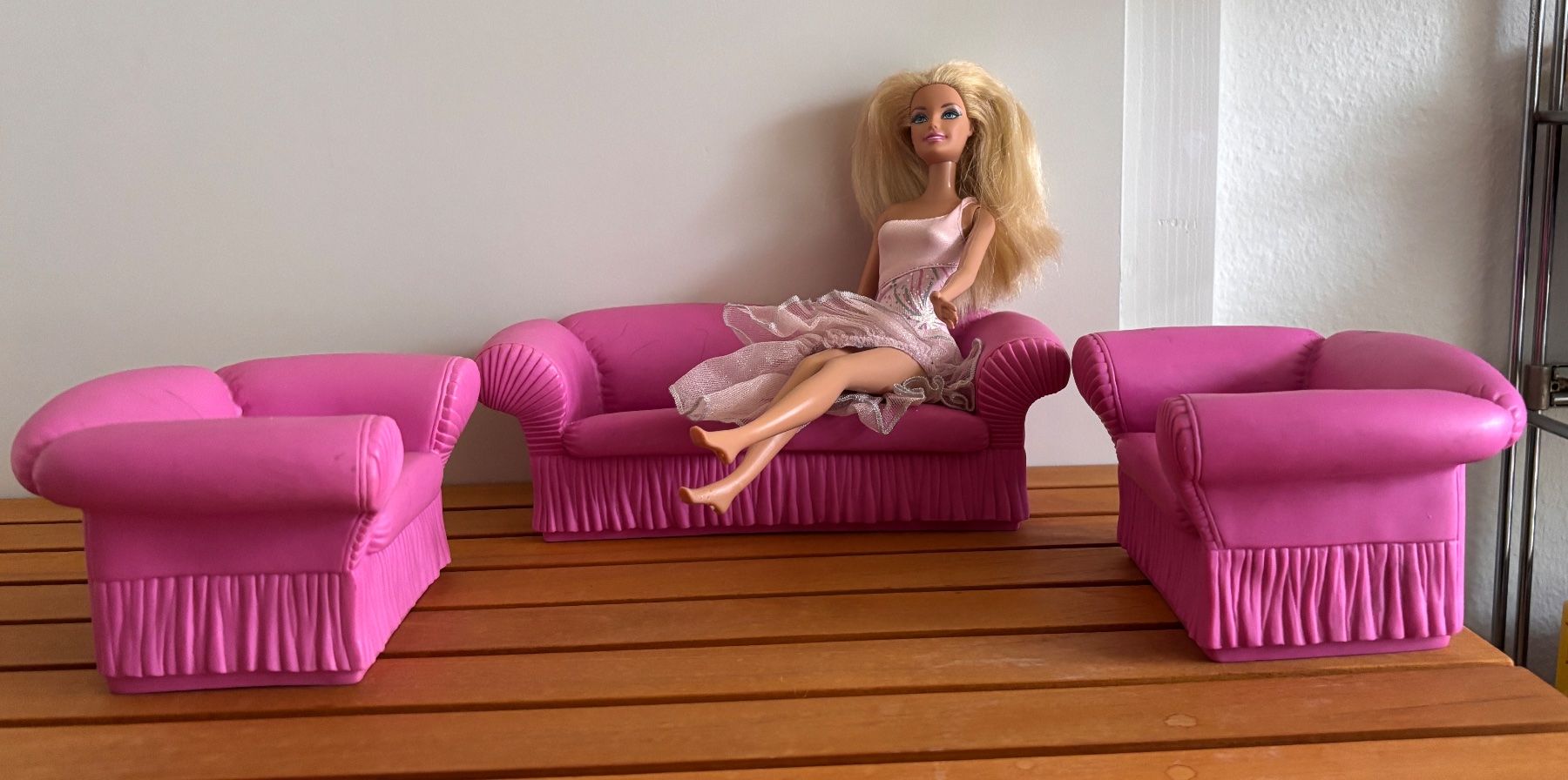 Bambole: Barbie Möbel Set: Sofa, Sessel & Tierpflege – Usato da Bern venduto da West73 2
