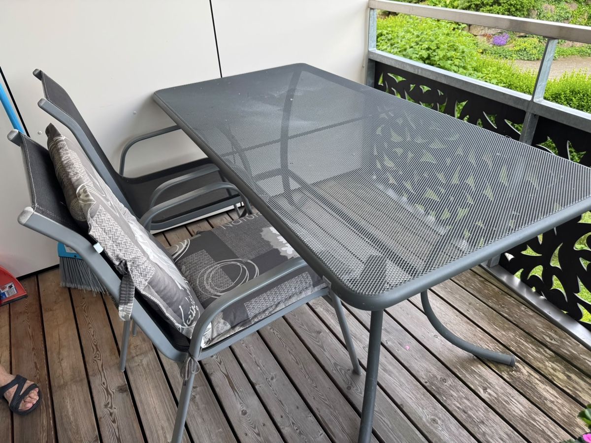 Tavoli: Gartentisch mit vier Stühlen – Usato da Romanshorn venduto da ila_2nzf 1