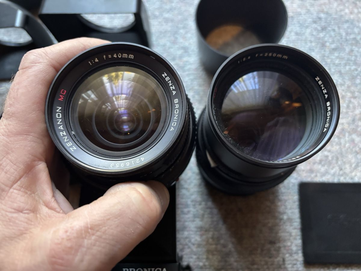 Bronica Fotocamera: Zenza Bronica etrsi grosses Set – Usato da Düdingen venduto da Friburger01 3