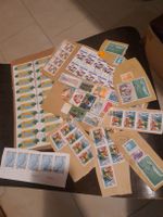 Collection de timbres divers, idéal pour les collectionneurs