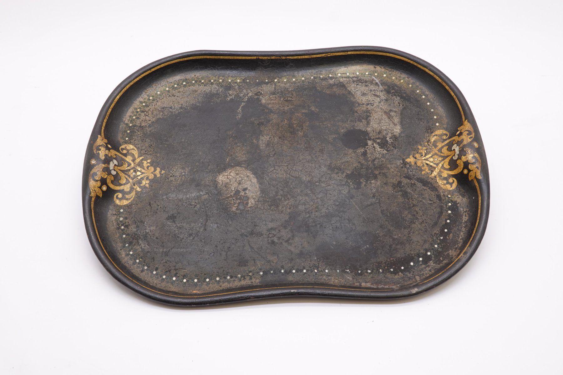 Piatti di portata: Wunderschönes antikes Jugendstil Tablar Tablet Serviertablet – Usato da Trin venduto da evolrof