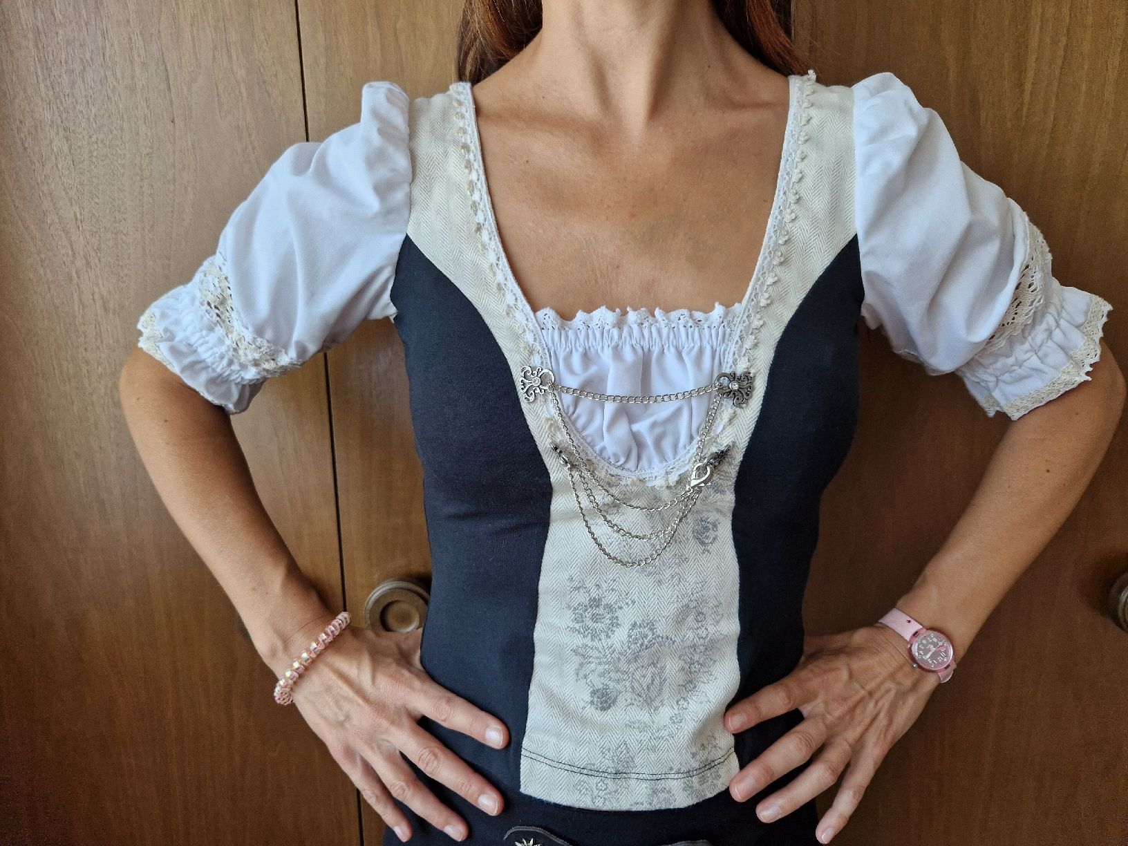 Costumi: Hochwertiges Dirndl, 2-Teiler, Gr. 36 – Usato da Zürich venduto da hogerseppvreni 3
