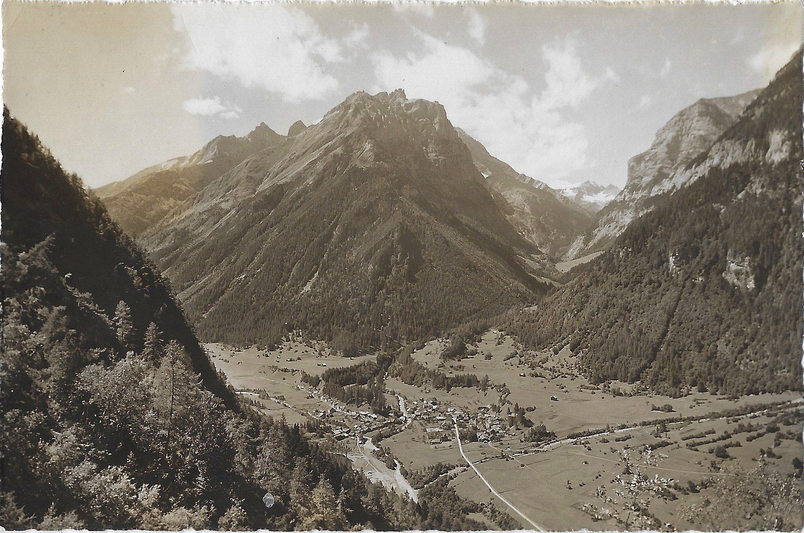 Cartes postales: Vättis  mit  Sardona – D'occasion à Bütschwil par Jackson1A
