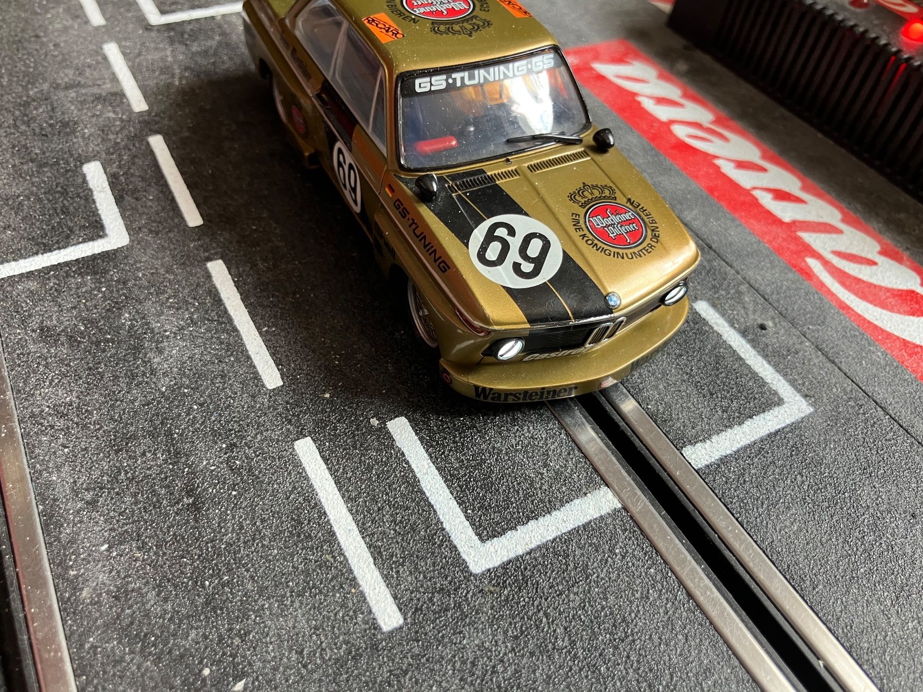 Carrera Piste: Carrera Digital 132 BMW 2002 ti Team Warsteiner 76 – Usato da Möriken AG venduto da schmueke01 1