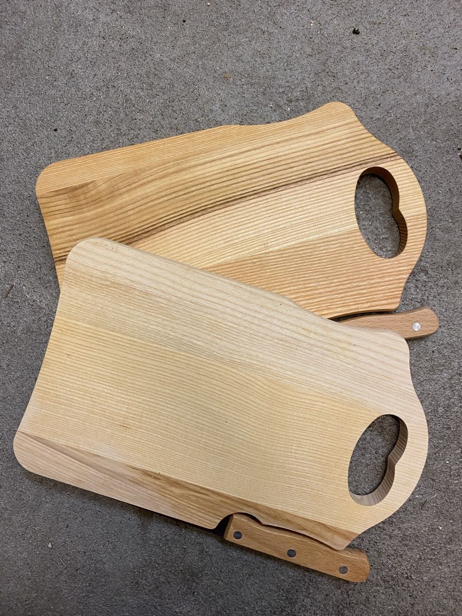 Elettrodomestici da cucina: Holzschneidebrett mit Messer – Nuovo (secondo la descrizione) da Sursee venduto da carole_eltschinger 3