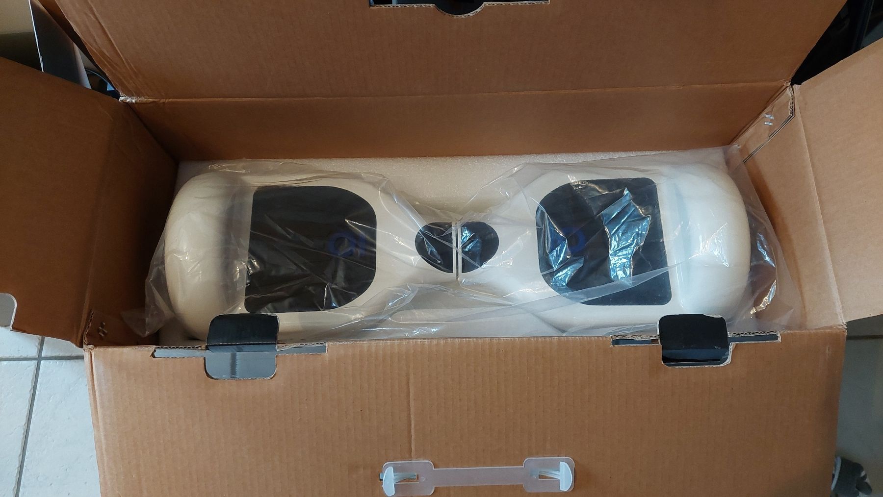 Hoverboards: Hoverboard Chic Smart weiss neu in Originalverpackung – Neu und originalverpackt aus Menziken von Fasand