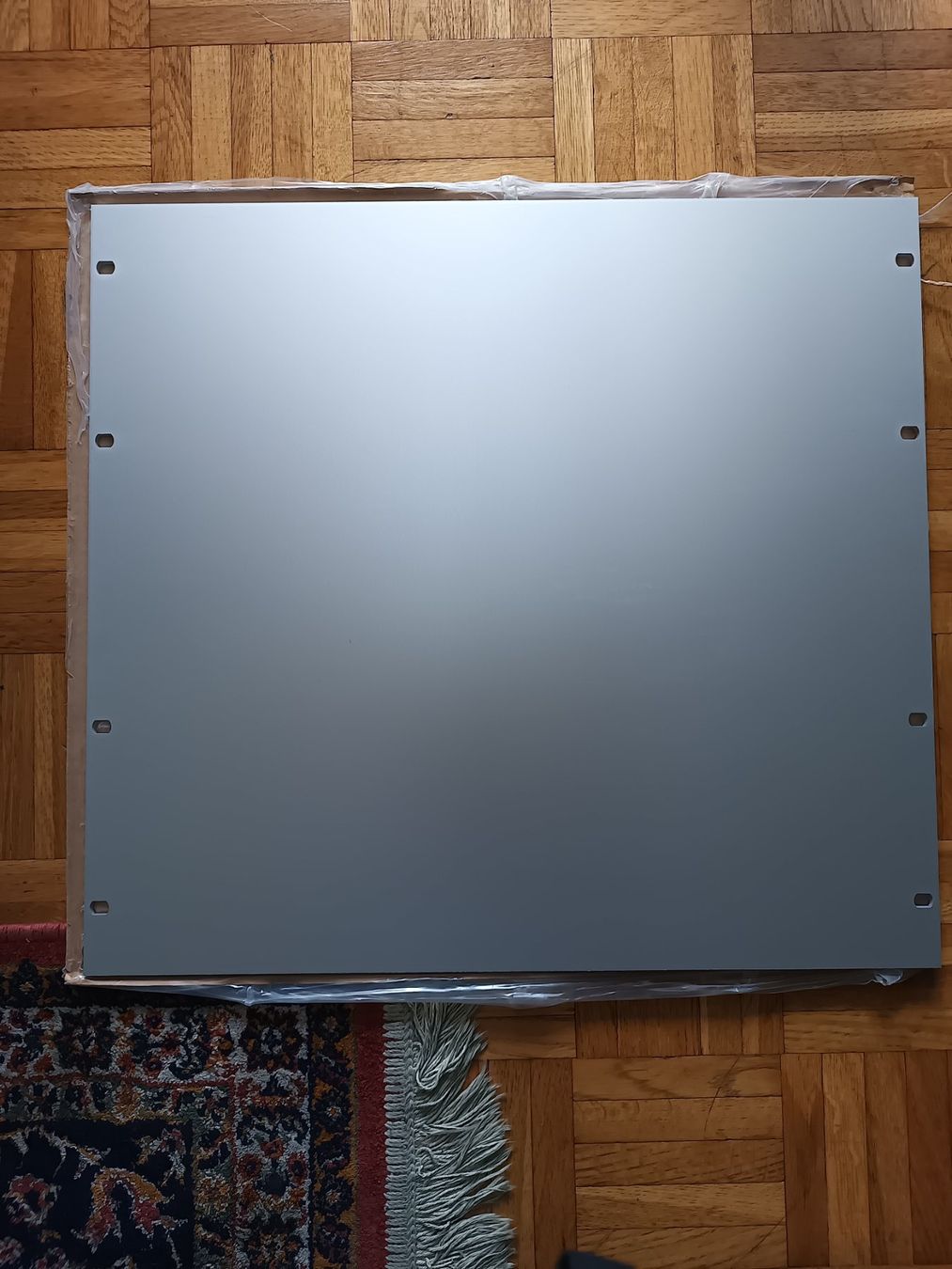 Supporti a parete: 19'' 10HE Frontblende (Schroff 40304083) – Usato da Dübendorf venduto da e-schop24 2
