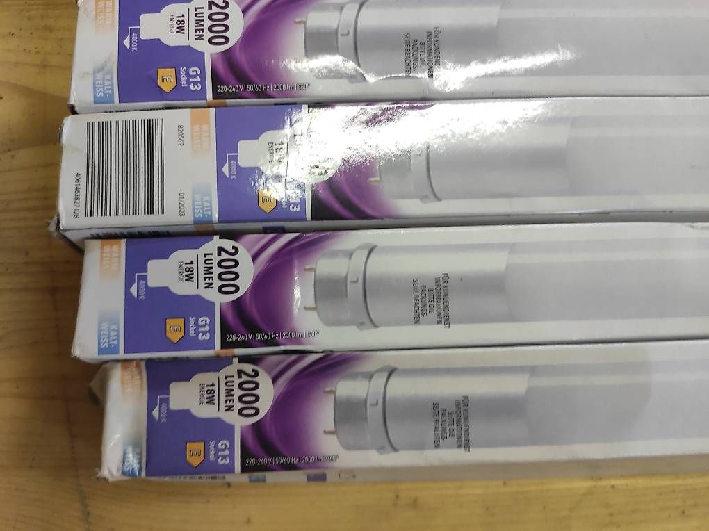 Lampade: Led Röhren – Nuovo e nell'imballaggio originale da Grosswangen venduto da chreguu