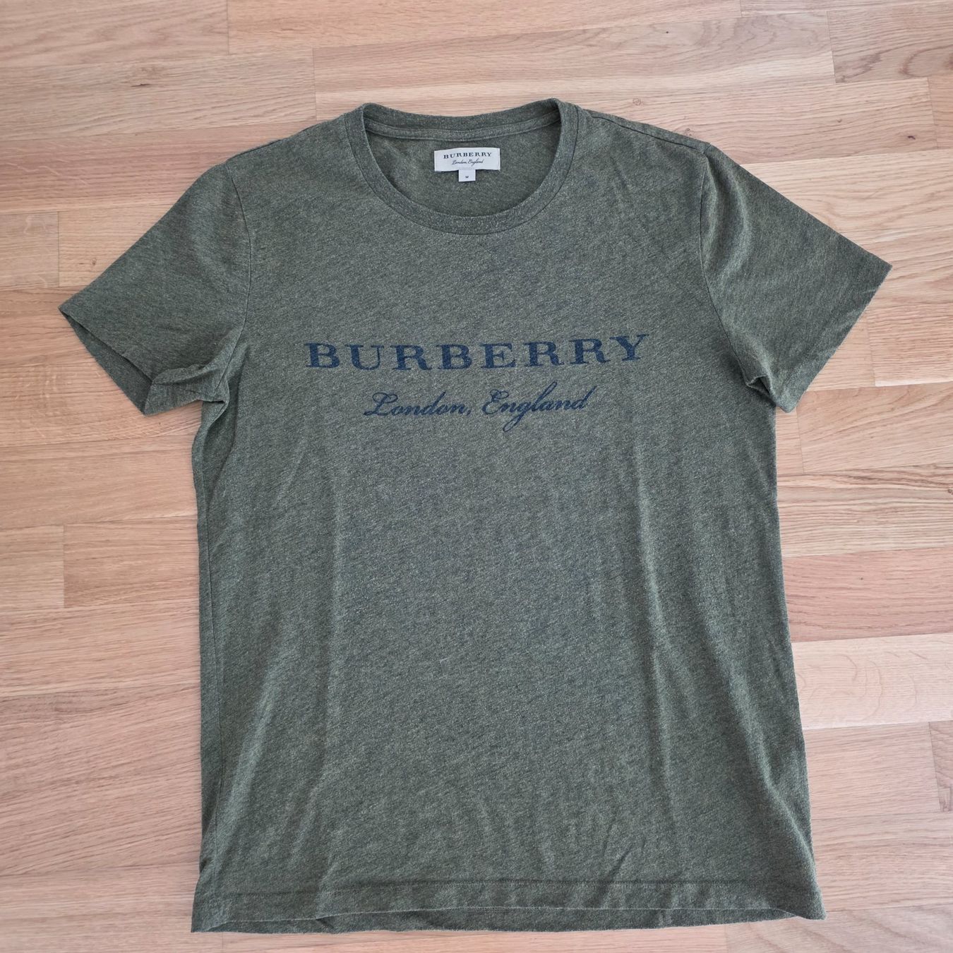 Burberry T-shirts: Burberry Gr.M – D'occasion à Zollikon par Galaxycana 1