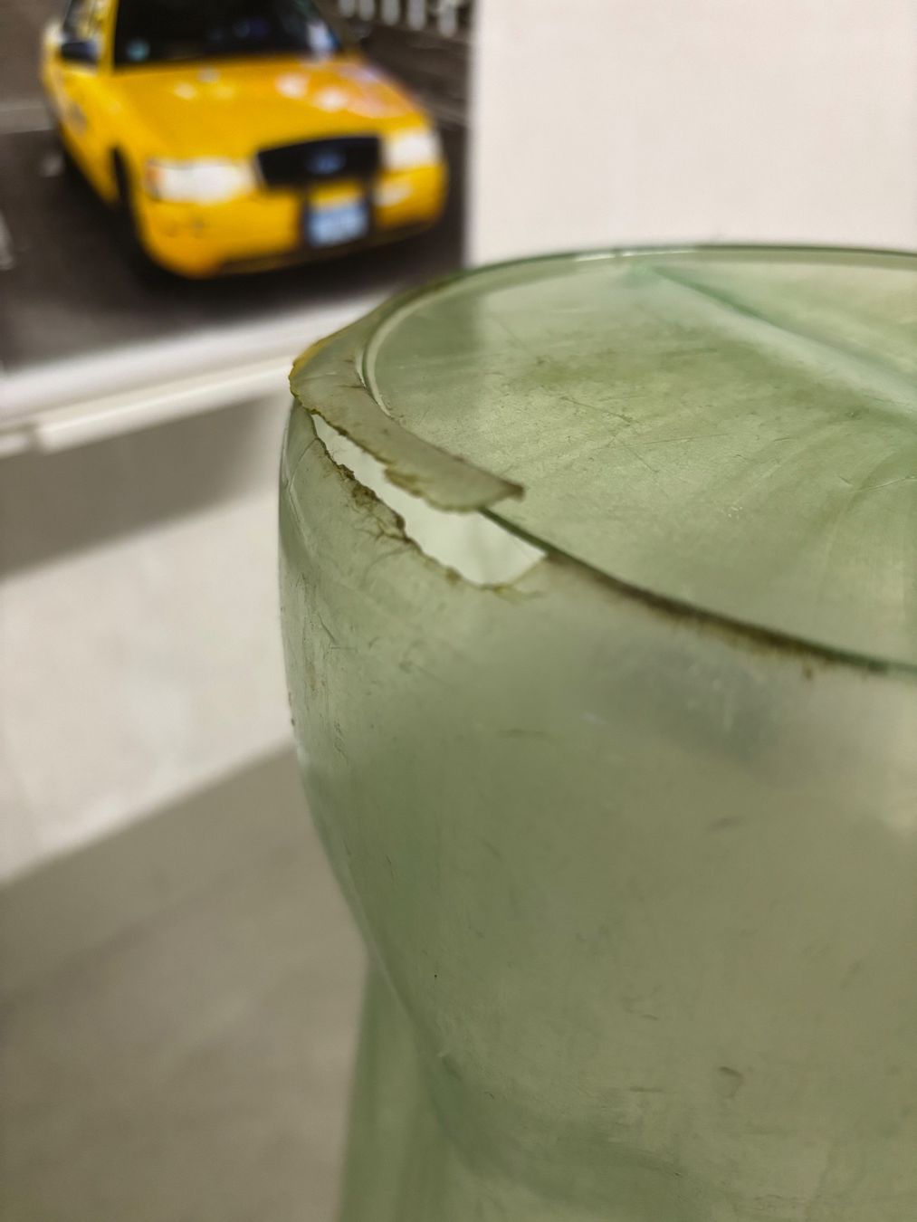 Coca-Cola Salvadanai: Grosse Coca Cola Plastikflasche Spardose 60cm – Usato da Sonterswil venduto da VD-Service 5