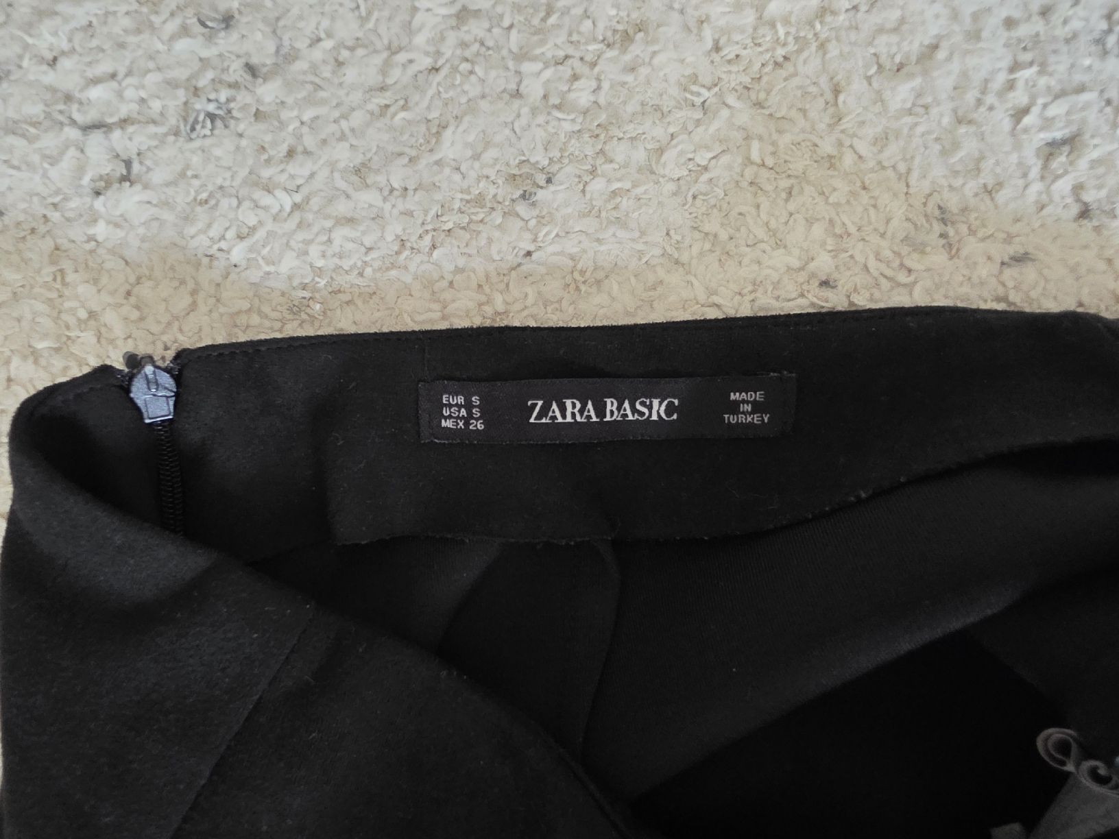 Zara Röcke: Jupe-short Zara noir taille S – Gebraucht aus Vevey von Renka2011 3